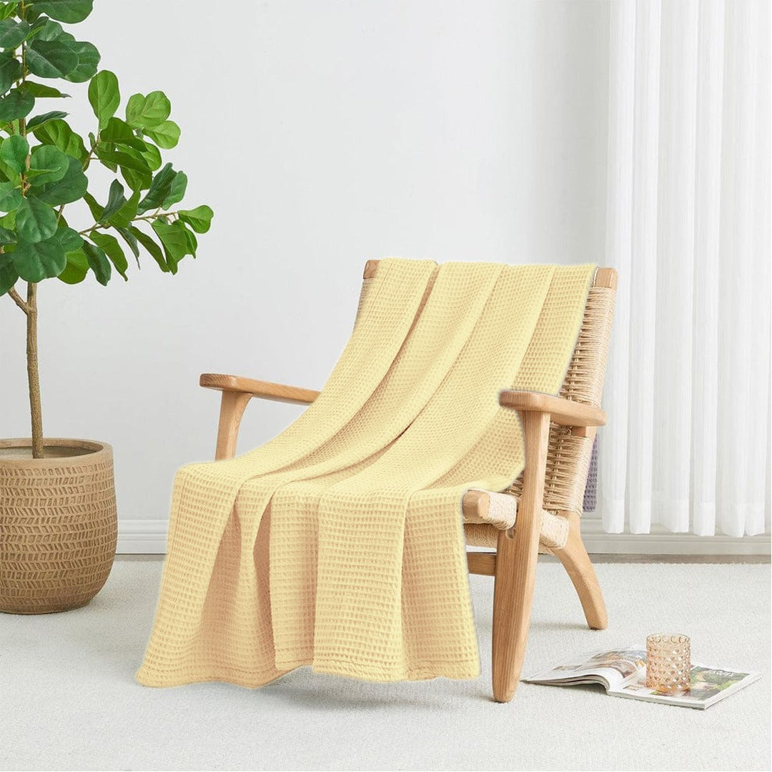Light Yellow Waffle Thermal Blanket With Pillow