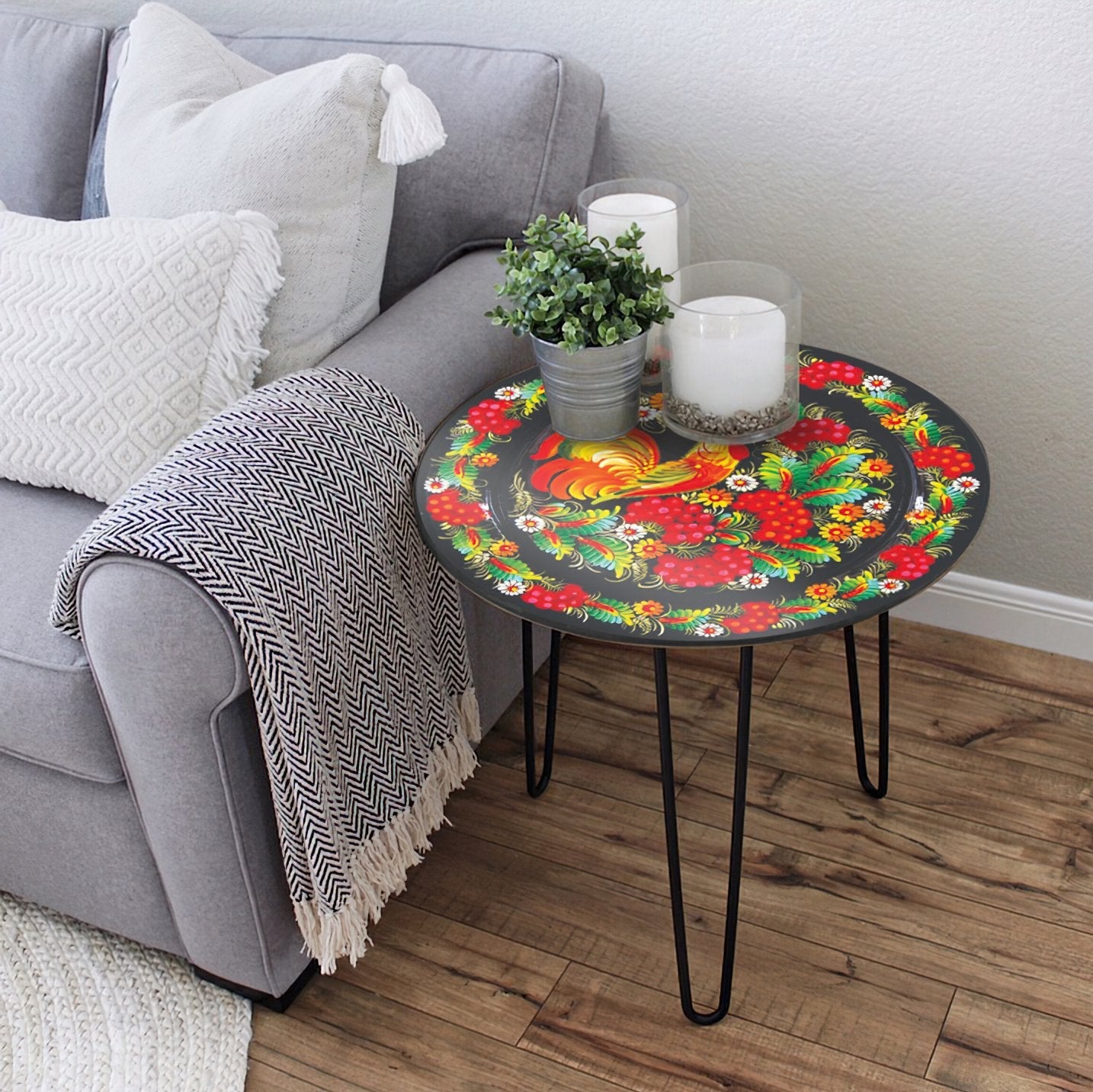 The Roosters Hairpin Table